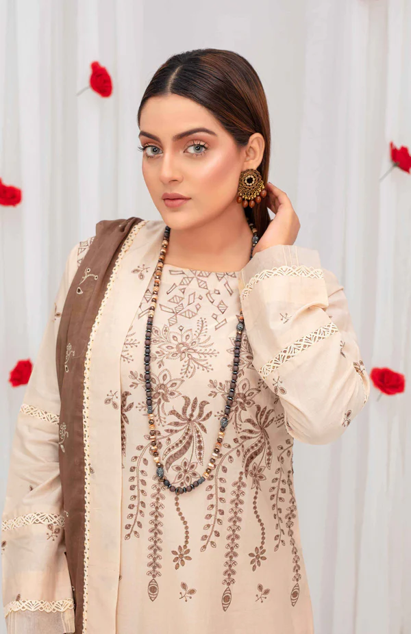 Fiza Noor – 3 Piece Embroidered Lawn Suit - Image 5